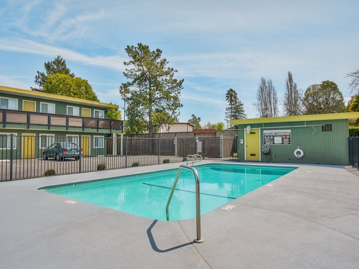 The Grove Apartments